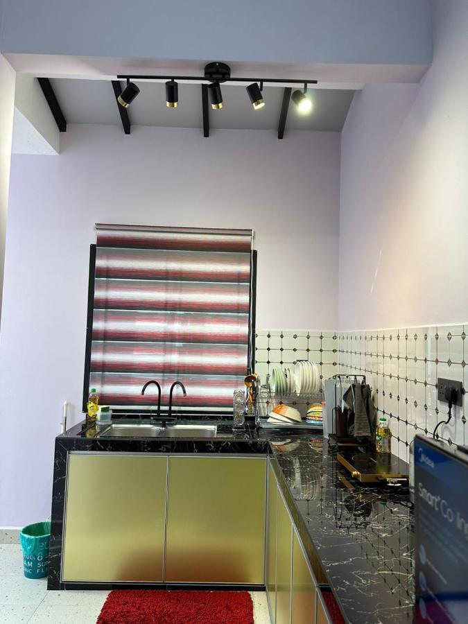 Naurah Homestay Kulai Mslim Only Luaran gambar